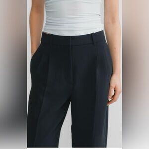 Aritzia the Effortless Pant